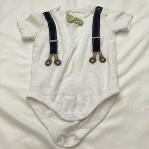 *last chance* (Like New) Gymboree Boys Onesie